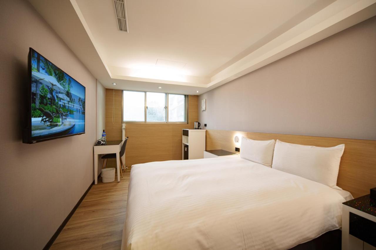 Hub Hotel Tucheng Exteriör bild